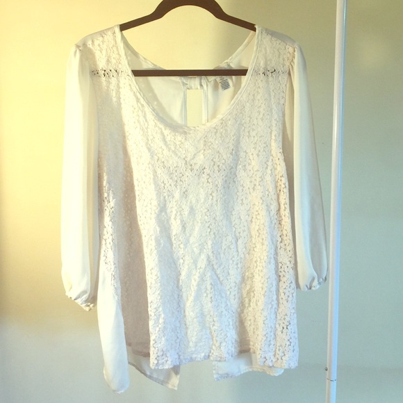 Forever 21 white lace blouse with bow back design - Picture 1 of 3